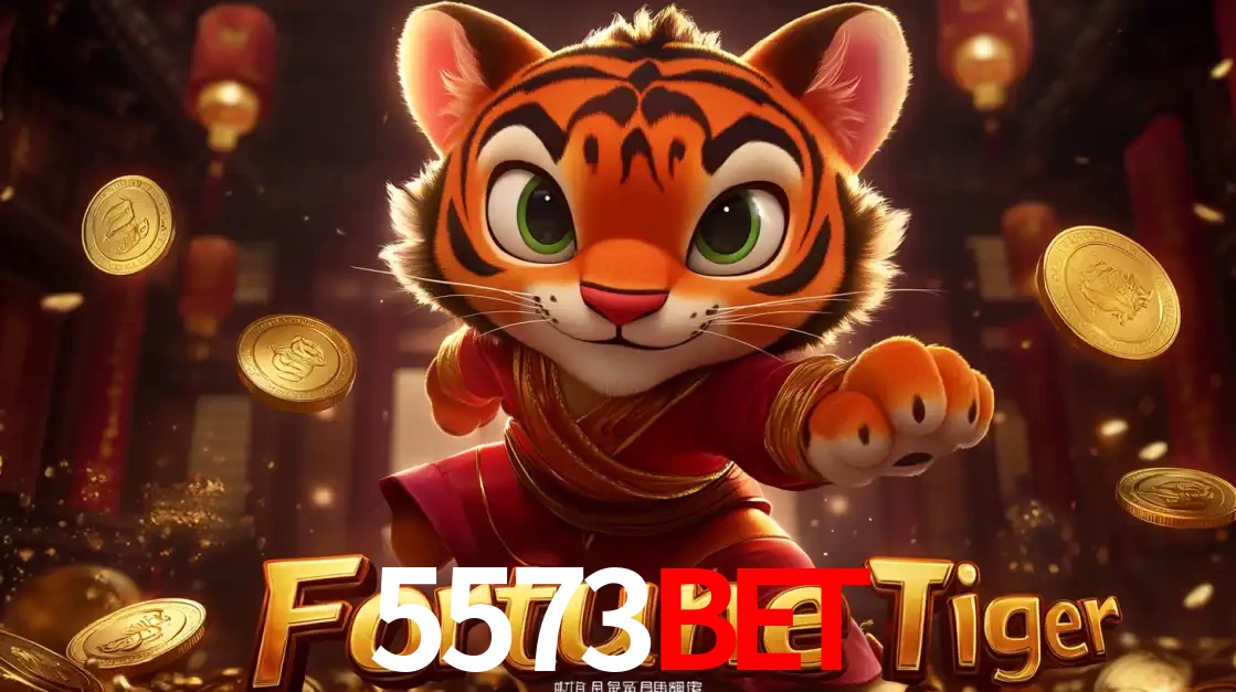 O carismático mascote do jogo de slot Fortune Tiger, um tigre fofo em pose de artes marciais, pronto para trazer sorte e multiplicadores de ganhos no cassino online 5573bet.